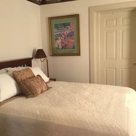 Charming,Cozy, Cottage - French Lick Quarters - Walk Casino/Resort, Pubs, Etc