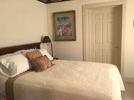 Charming,Cozy, Cottage - French Lick Quarters - Walk Casino/Resort, Pubs, Etc