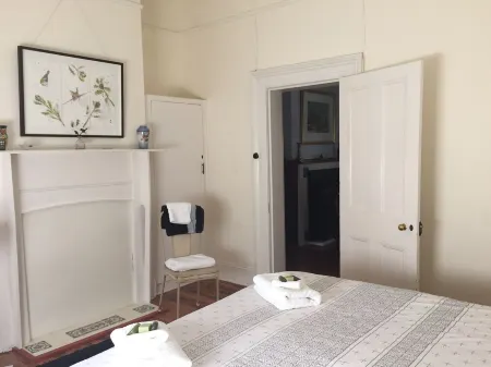 B&B on Piper - Beautiful Cottage Accommodation