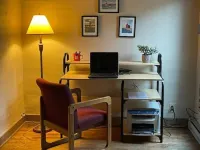 Charming/Cozy 2 BR 1 Bath steps from downtown.