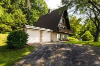 Riverview Cabin home!