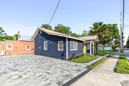 Walk to Downtown St. Augustine + Free Parking