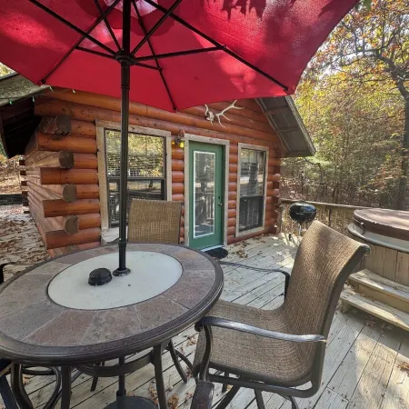 3 Crosslake ROMANTIC Log Cabin in the woods. Hot Tub & Wood Burning Fire Place.