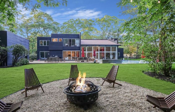 Chic Modern Retreat in the Heart of EH! Pool Open!