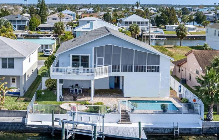 The Blue Heron- Waterfront-Gulf Access-Dock-Pool-Kayaks