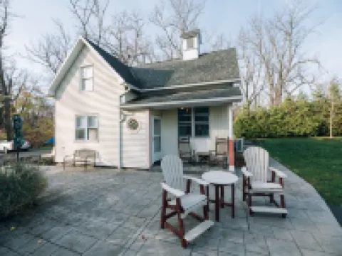 Adjacent to beaches, 3 minute walk to downtown, Quiet Atmosphere, FREE WIFI Hotéis em Sodus