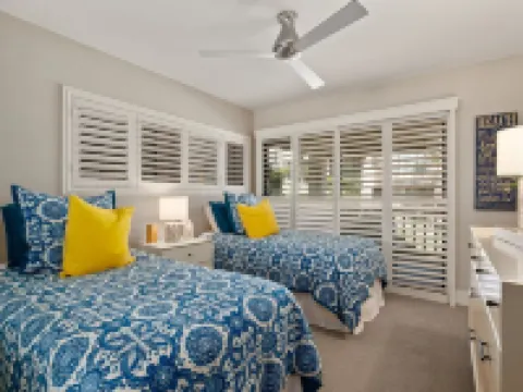 Highly Upgraded 2 Bedroom 2.5 Bath Condo Located in Gated Complex On the Bluff Hotels in Solana Beach