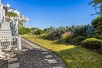 Oceanfront, vintage beach house steps from the sand on Seabrook Island. - 4-Star