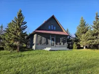 Brickyard Lakeside Retreat