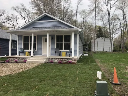 Kid-friendly Michiana cottage!  Summer dates open - including 4th of July!