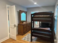 Cheerful 4 rooms Cabin with 2 bath near BU Hotels in Vestal