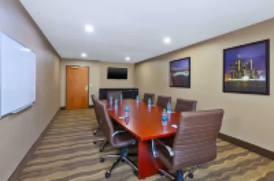 Comfort Inn & Suites Hotels in Taylor