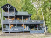 Riverfront - Hot Tub - kayaks - fire pits - 4 king beds - awesome views-wildlife