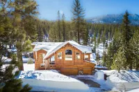 Spacious 5 Bedroom, 3400 Sq ft Home with Dual King Bedroom Suites, Private Hotels near Site of Echo Summit (California Historical Landmark No. 1048)