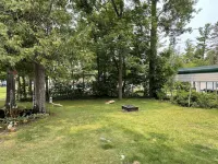 Up north retreat in the heart of Indian River! Available all seasons - 3성급