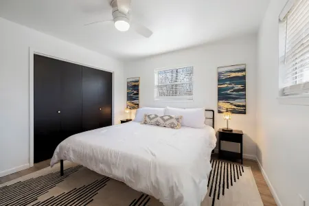 GameRoom, Trail access seconds away, cozy!