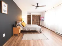 Beautiful Large Chalet close to all Pocono Attractions