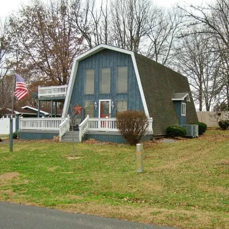 Lakehouse with Game Room, Direct Water Access, and Kayaks Included!