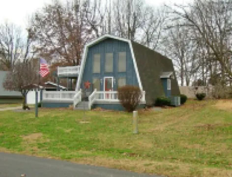 Lakehouse with Game Room, Direct Water Access, and Kayaks Included!