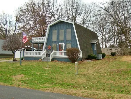 Lakehouse with Game Room, Direct Water Access, and Kayaks Included!