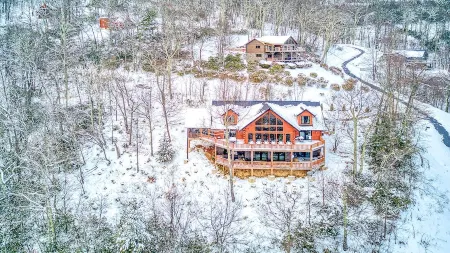 Serenity Mountain Retreat