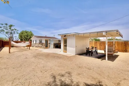 Jacuzzi-Hammocks-Mountain View-Office-Historic. The Cozy Coyote