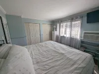 Quaint, quiet condo minutes from Lake Geneva