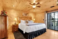 Gorgeous Mountain Views over Aska +Hot Tub & Firepit +Dog Friendly +Arcade table 차타후치-오코니 국유림 주변 호텔