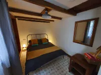 Quirky and quaint beckside cottage situated in smugglers village (pet friendly Hotels in Fylingdales