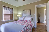 2 blocks from Tulsa Expo Square/Fairgrounds