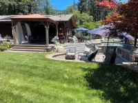 Trinity Valley Paradise,  stunning swimming pool oasis, near Trinity River! Hotel a Trinity County