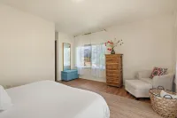 Charming and Spacious Casita Getaway for couples and families.