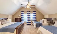 All Decked Out- Elegant Pickwick Lake Living,  Sleeps 10
