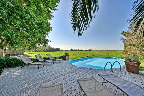 La Maison de Campagne , in Provence Gîte with swimming pool and bicycles