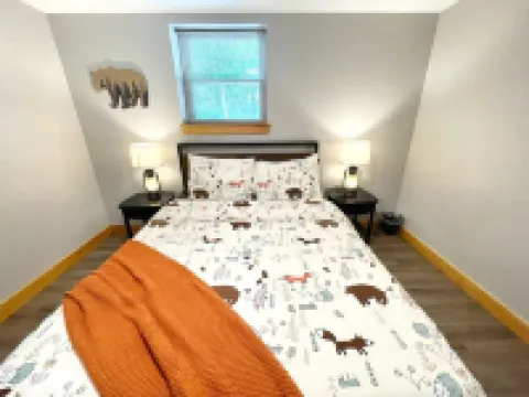 Cozy Cabin in S Bartlett Near North Conway