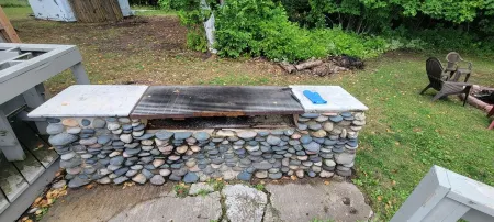 UP Adventure Basecamp with hot tub close to the Porcupine Mountains.