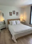 Lovely 1 bed condo with Las Vegas Strip View and located on the top floor