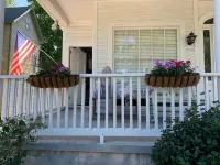 Spacious Upstairs Apartment in<br>Victorian Home