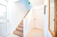 CITY CENTRE ★ FREE PARKING ★ 2 BED HOUSE ★ MODERN