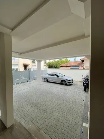 Apartment in Villa Jacaranda - Roquebrune Cap Martin, Alpes Maritimes Отели рядом с достопримечательностью «Замок Рокебрюн»