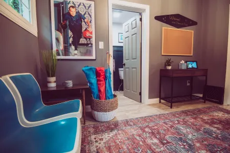 That Place on 6th Street close to downtown, beaches, & private backyard