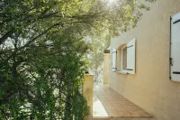 Lac Esparron de Verdon Villa with stunning views and private access to the lake