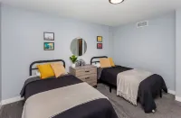 A Charming Home Minutes to Downtown, Zoo, & Airport with Hidden Reading Nook!