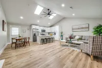 Luxurious Home in Irving TX w/ HOT TUB