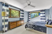 Spacious "Design Lodge" In Woods - Bushkill