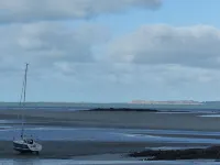 Typical house 600 m away from the beach Locquirec 호텔