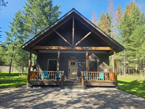 Charming cabin in the woods