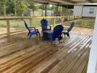 Great location. covered patio/5 minutes away from restaurants stores boat launch Hotels in Sabine Parish