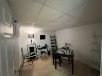 Summers by the Pool - Barnstable Village, Cape Cod, MA Home w/Pool + Beach Pass!