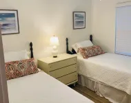 Fully Renovated, Steps to Beach. 2Br/1BA.Dogs Welcome! Perfect Ratings.